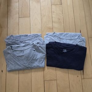 GAP Light Gray T-Shirt